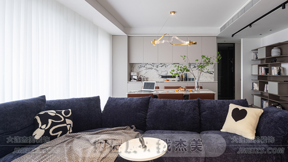 大連裝修潮流趨勢之現代簡約案例實拍通透開闊場景多樣5.png